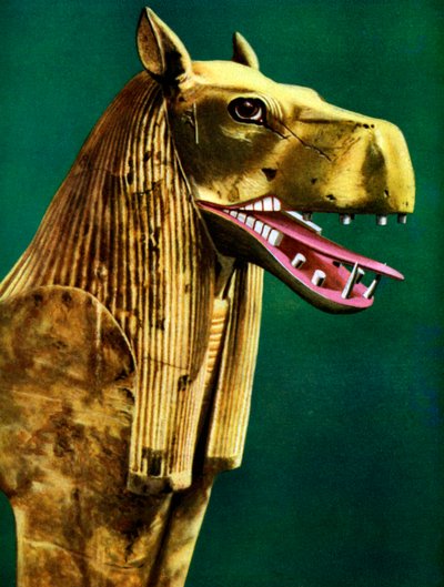 Jedna z dvojčat na obřadní pohovce nalezené v Tutanchamonově hrobce v Egyptě, 1933-1934 od Unbekannt