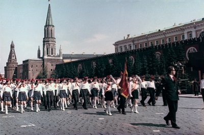 Přehlídka mladých pionýrů, Rudé náměstí, Moskva, 1972 od Unbekannt
