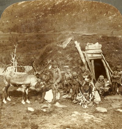 Lidé z chladného domova a rodiny North-Lapp poblíž Tromsoe, Norsko, c1905. od Unbekannt