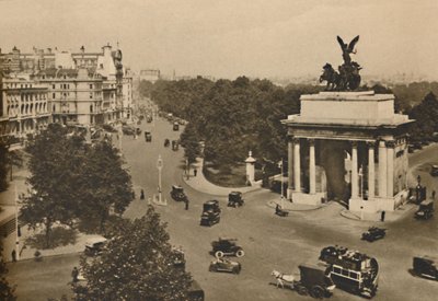Piccadilly a Quadriga of Constitution Hill, c1935. od Unbekannt