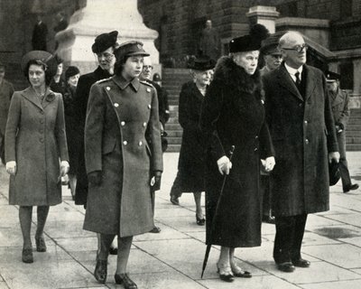 Queen Mary, Princess Elizabeth, Princess Margaret..., Den příměří, 1945, 1951. od Unbekannt