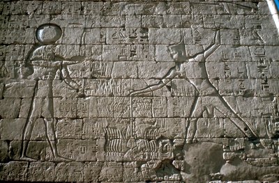Rameses III bije své nepřátele před Amun-Ra, zádušní chrám, Medinet Habu, Egypt, 12. století před naším letopočtem od Unbekannt