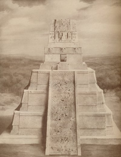 Rekonstruovaný model velkolepé pyramidy mayského chrámu v Tikalu, c1935 od Unbekannt