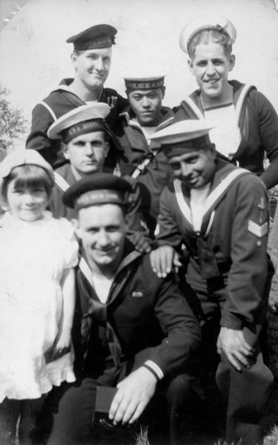Námořníci ze šesti různých zemí během Coronation review, Southsea, Hampshire, 1937 od Unbekannt