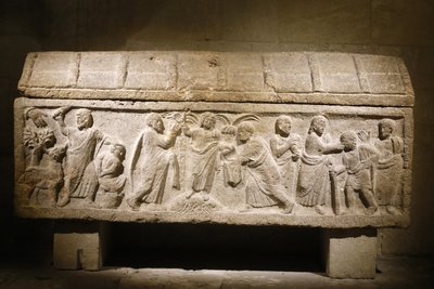 Opatství Saint Victor, Marseille. Sarkofág obsahující relikvie křesťanské ženy. Francie od Unbekannt