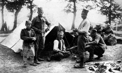 Srbští vojáci táboří, první světová válka, 1914 od Unbekannt