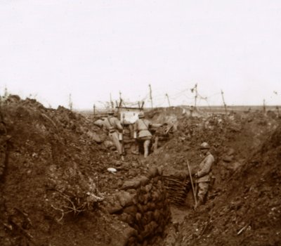 Vojáci v zákopech, Massiges, severní Francie, c1914-c1918 od Unbekannt