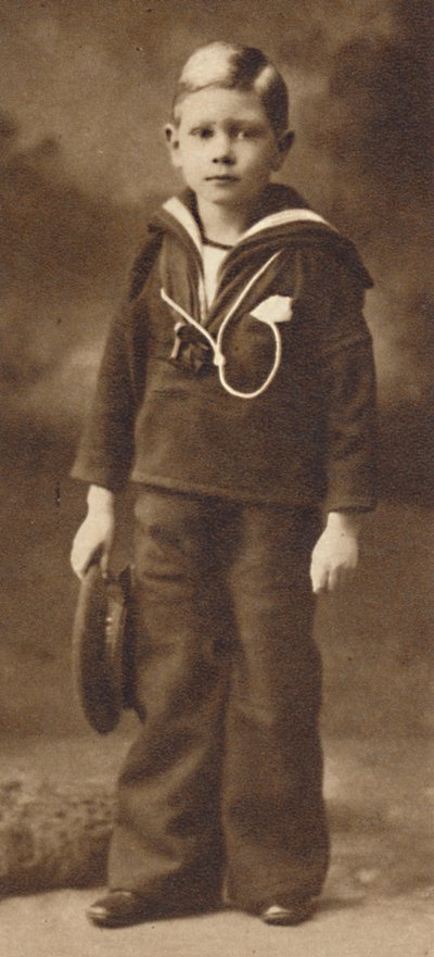 Stále jako námořník - princ Albert ve věku šesti let, c1901 1937 od Unbekannt