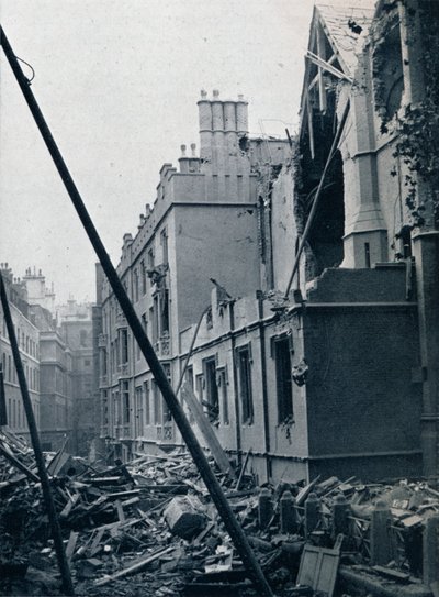 The East End of the Middle Temple Hall, 1941. od Unbekannt