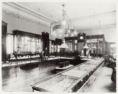The Faberge Emporium (černobílá fotografie) od Unbekannt