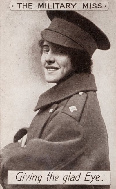 Vojenská slečna - Giving the happy Eye., c1914 od Unbekannt