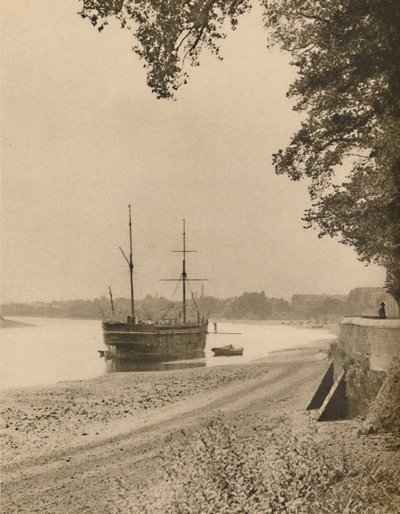 The Old Stork at Her Moorings Off Chiswick Mall, c1935. od Unbekannt