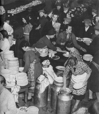 The People Rally To The Peoples Need: Clydeside Feeds Its Homeless, 1941 1942 od Unbekannt