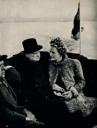 Premiér navštíví londýnské doky, c 1940, 1945. od Unbekannt