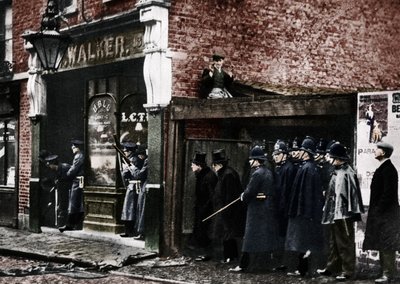 Obležení Sidney Street, Whitechapel, Londýn, 1911, 1935. od Unbekannt