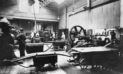 The Silver Rolling Room, Royal Mint, Tower Hill, Londýn, počátek 20. století od Unbekannt
