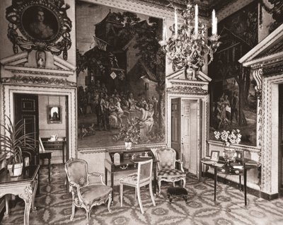The Tapestry Room, Chiswick House, Londýn, 1894. od Unbekannt