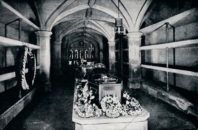 Krypta pod kněžištěm kaple svatého Jiří, hrad Windsor, 1910 1911 od Unbekannt