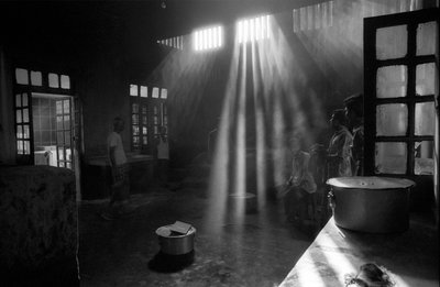 Kuchyně psychiatrické léčebny, Pabna, v Bangladéši. 1994. Nemocnice pro duševně choré, Pabna je první nemocnice svého druhu v Bangladéši s přibližně 130 miliony obyvatel. Byla založena v roce 1957 tehdejším civilním chirurgem okresu Pabna v místním od Unbekannt