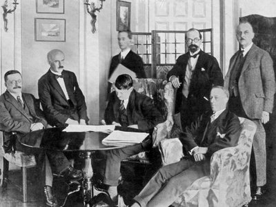 Tvůrci smlouvy, 6. prosince 1921 od Unbekannt