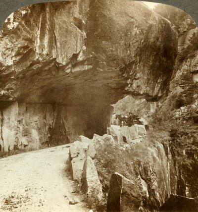 Nádherná cesta Bratlandsdal, proražená horskými stěnami z pevné skály, Norsko, c1905. od Unbekannt