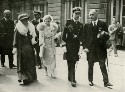 Jejich Veličenstva v Edinburghu během jubilejních oslav krále Jiřího V. 1935, 1937. od Unbekannt