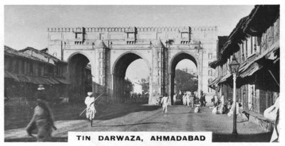 The Three Doors, Ahmedabad, Gujarat, Indie, 1925 od Unbekannt
