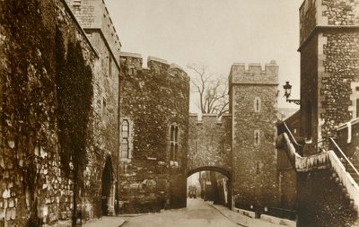 Tower of London...Bloody Tower...St. Thomass Tower a Wakefield Tower, c1910. od Unbekannt
