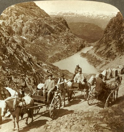 Cestující na horské silnici přes divokou rokli Seljestad, Norsko, c1905. od Unbekannt