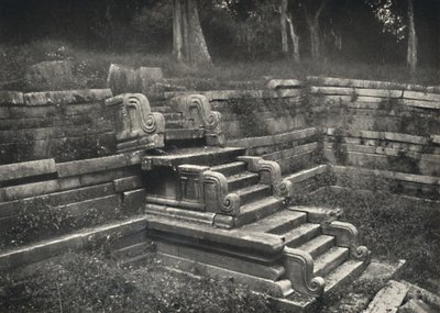 Schody ve zděném jezírku ke koupání, Anuradhapura, 1926 od Unbekannt