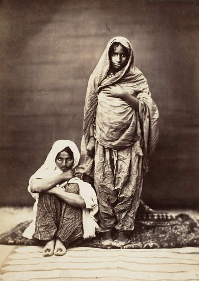 Dvě indické ženy, jeden sedící, 1860. od Unbekannt