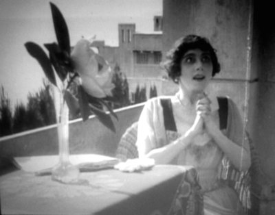 Vera Karalli, ruská baletní tanečnice a herečka němého filmu, 1917 od Unbekannt