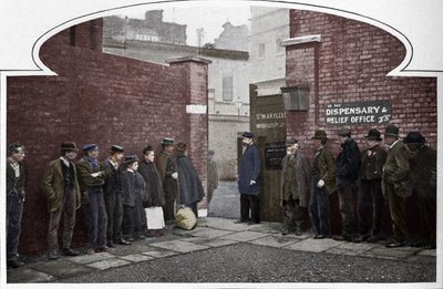 Čekání na vstup do St Marylebone Workhouse, Luxborough Street, Londýn, c1901 1903 od Unbekannt