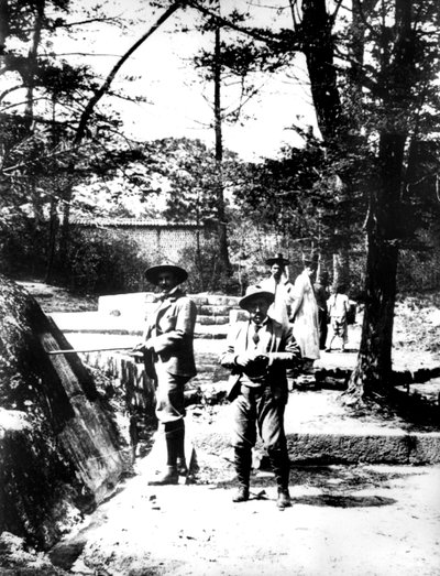 Západní návštěvníci Koreje, 1900 od Unbekannt