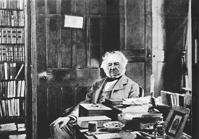 William Gladstone - Velký starý muž sedící u svého studijního stolu, c1925 od Unbekannt