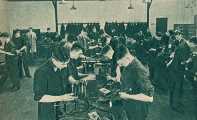 Workshop mechaniky bezdrátových operátorů, 1940 od Unbekannt