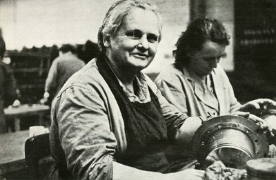 Ženy dělnice údržby a oprav letadel, Jižní Wales, druhá světová válka, c1939-c1944 1946. od Unbekannt