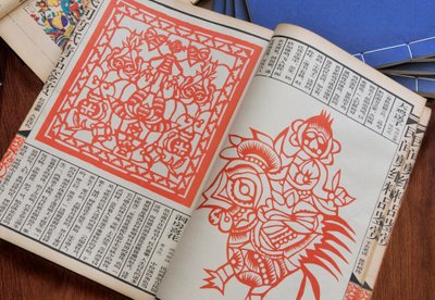 Woodblock tisk čínských papírových řezů (barvy woodblock print) od Unbekannt