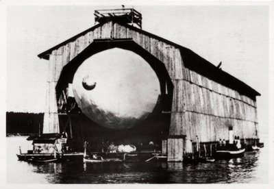 Zeppelin LZ1 v plovoucím závěsu v Manzell, Friedrichshafen, Německo, 1900, 1933 od Unbekannt