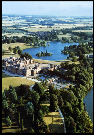 Letecký pohled na Blenheim Palace, Oxfordshire od Unbekannt Unbekannt