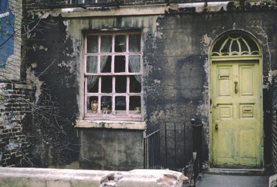 Dům se zelenými dveřmi, Euston, Londýn, 1967 od Unbekannt Unbekannt
