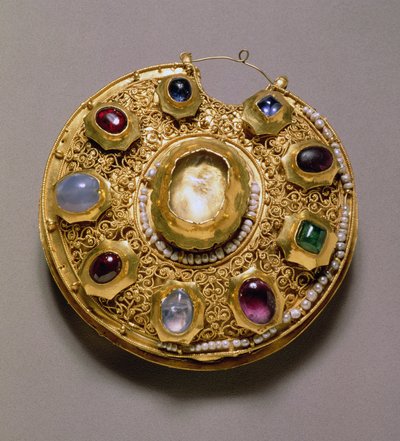 Koltův medailon, zlatá sada s perlami a šperky, cloisonne, email, filigránová a granulovaná výzdoba, Rjazaň, 12. stol. od Unbekannt Unbekannt