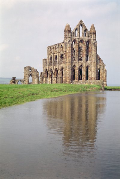 Pohled na Whitby Abbey, North Yorkshire od Unbekannt Unbekannt