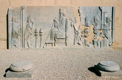 Basreliéf publika Dariuse Velikého Nowruz, Ministerstvo financí, Persepolis (Seznam světového dědictví UNESCO od Benjamin Baud