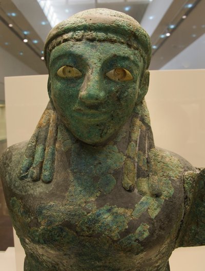 Bronzová ženská okřídlená postava (590 př.nl - 580 př.nl), Olympia Museum, Olympia (???????), Peloponés, Řecko (foto) od Unknown