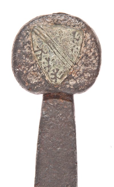 Detail, pozdně středověký široký meč s dřívější vikingskou čepelí a erbovými ložisky rodiny De Bohun od Unbekannt