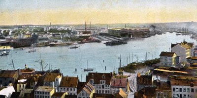 Kiel, Německo - pohled na loděnici od kostela Nicolaikirche od Unbekannter Künstler