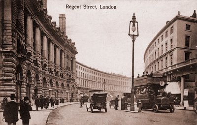 Londýn - Regent Street s ranými tramvajemi, automobily. Počátek 20. století (pohlednice) od Unbekannter Künstler