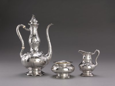 Hammered Coffee Service: Coffee Pot, c.1900-1910 od Unbekannt