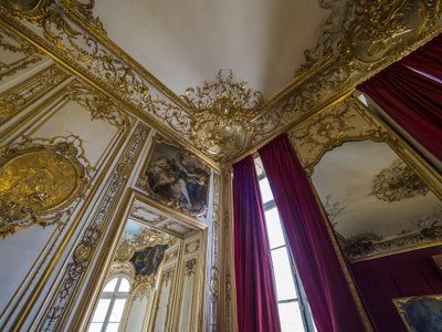 Minerve učitel má mladou dívku umění tapisérie. Obraz Charlese Tremolièrese (1703-1739) od Unbekannt